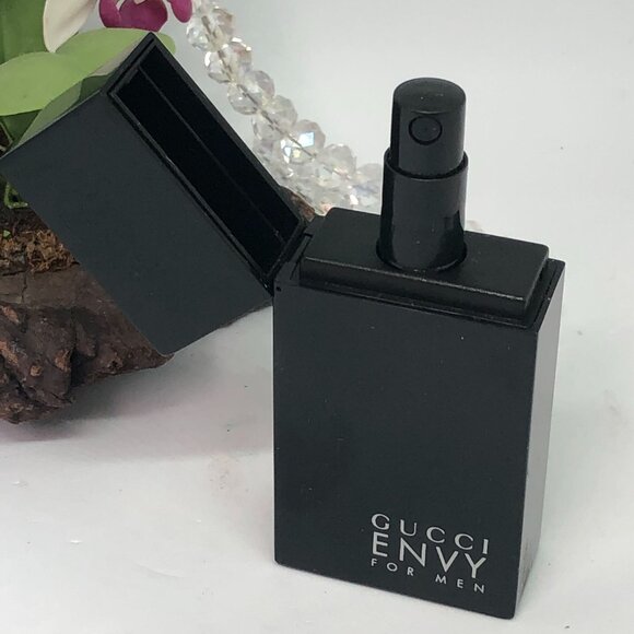 2x Gucci Envy for Men EDT Refill Spray Vial + Gucci Envy Black Refillable Case* - Picture 5 of 7